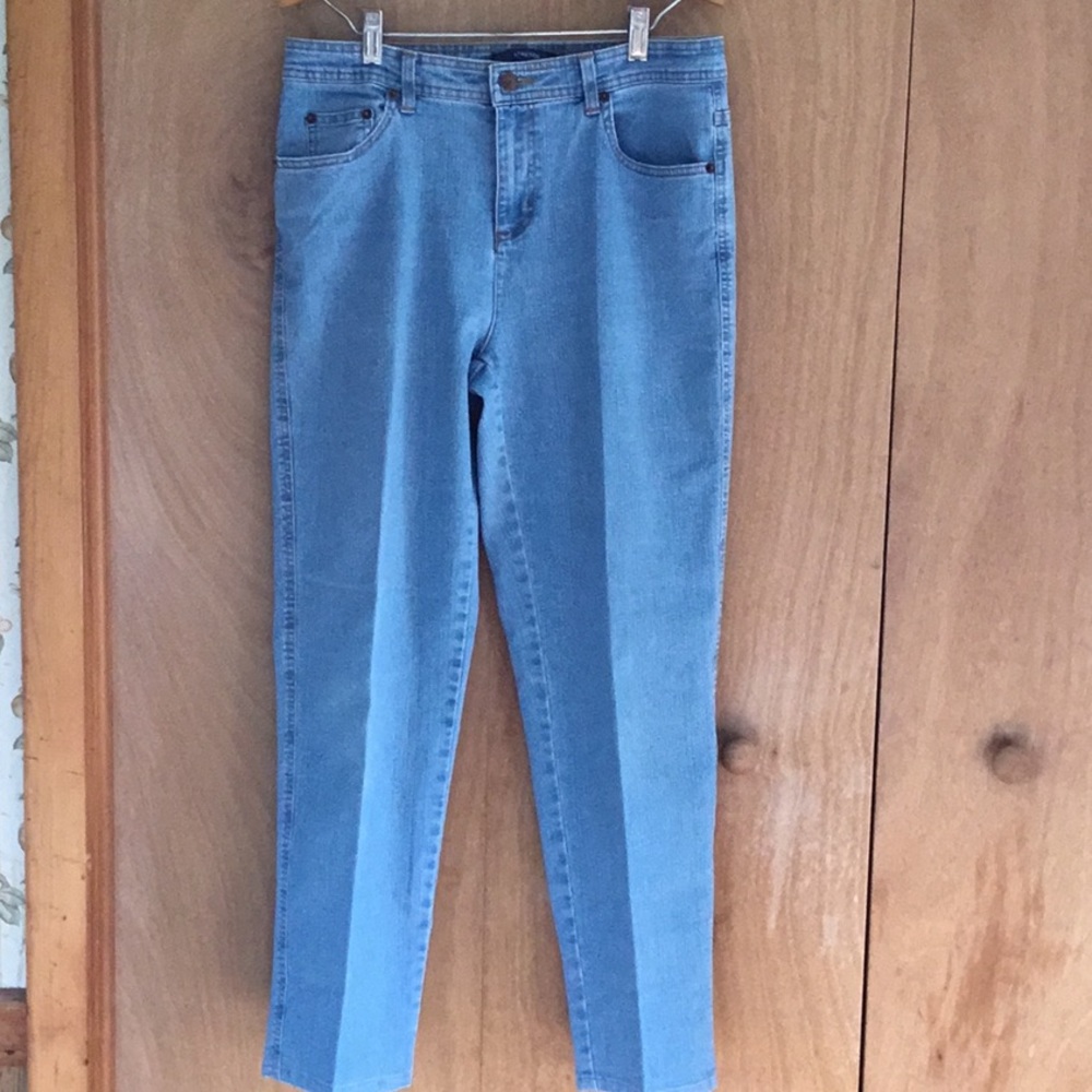 Bill Blass Jeans. NWOT